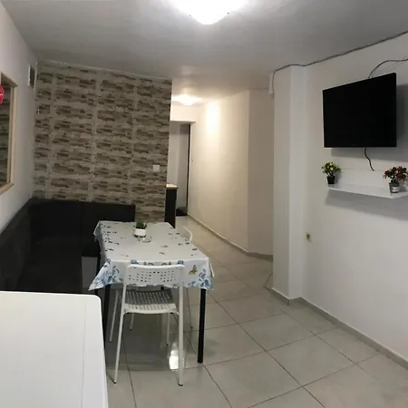 за възраждане דירה *